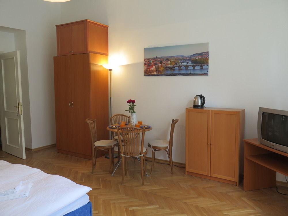 Green Oasis Wenceslas Square Apartment Prag
