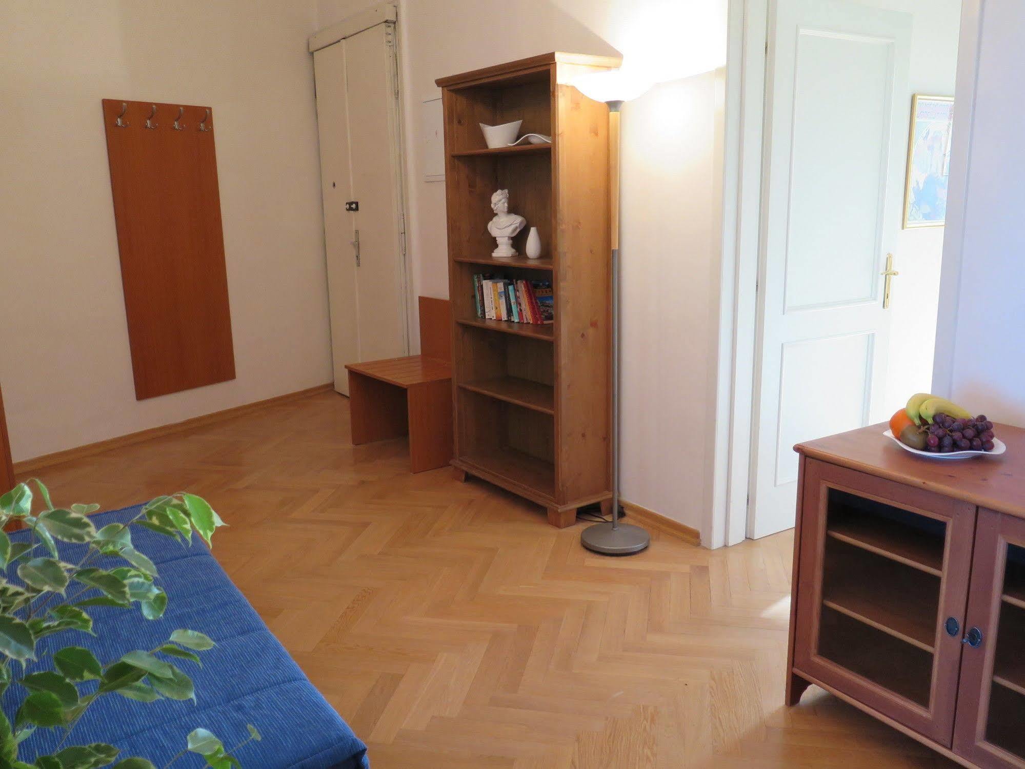 Green Oasis Wenceslas Square Apartment Prag